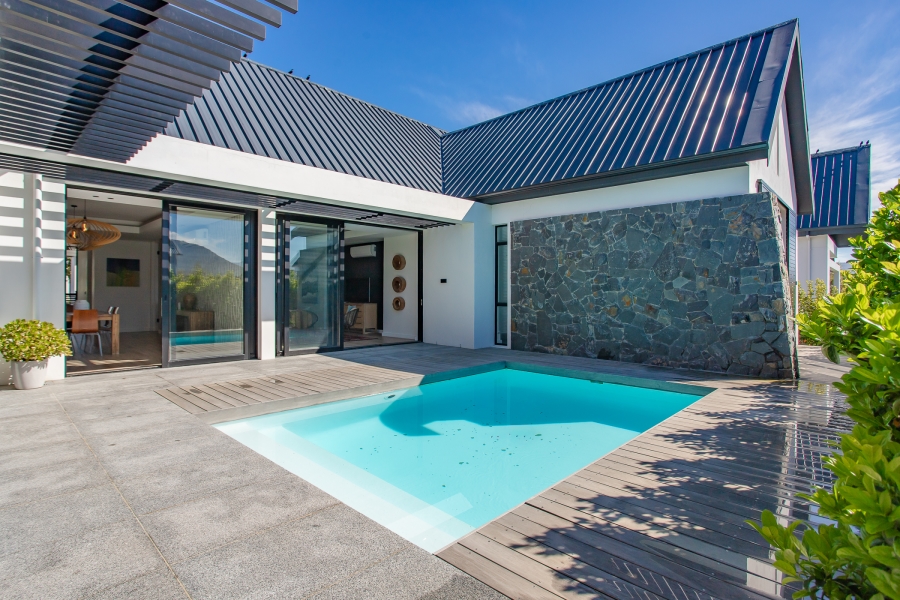 5 Bedroom Property for Sale in Val De Vie Estate Western Cape